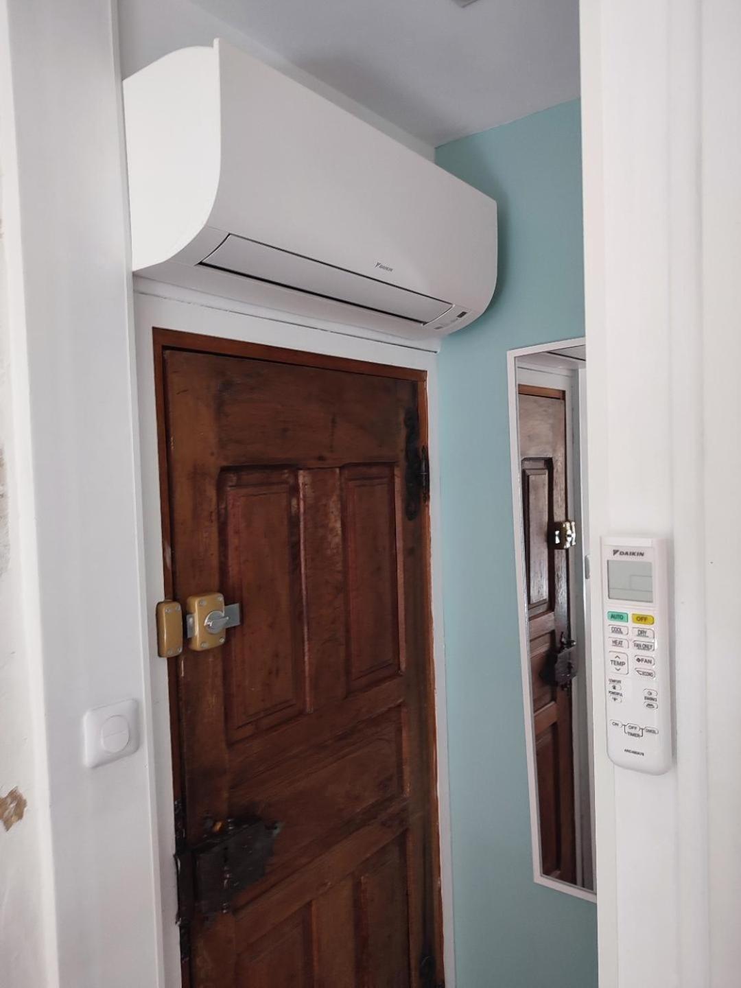 Chambre D'Hotes Les Tomettes ว็องส์ ภายนอก รูปภาพ